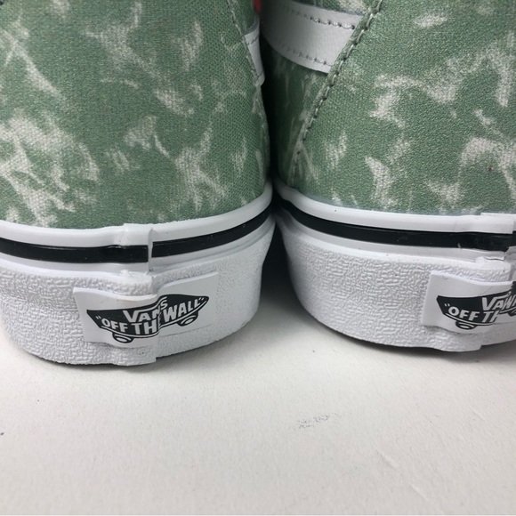 Vans Sk8 Hi Canvas Sneakers NIB Skate High - Picture 4 of 9